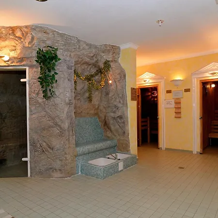 Landgasthof & Waldow ホテル 3*