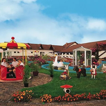 Landgasthof & Waldow 酒店 古本