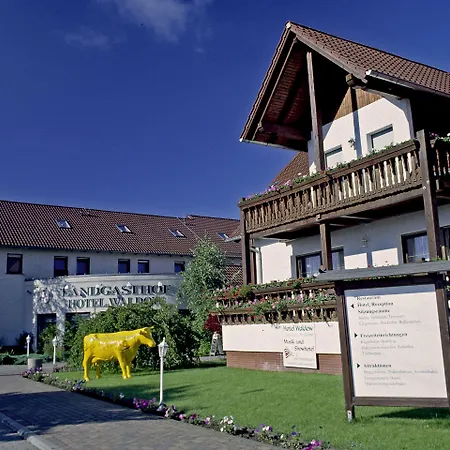 Landgasthof & Waldow グーベン