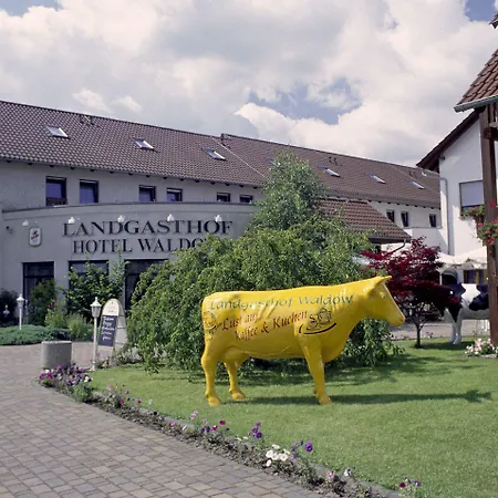 Landgasthof & Waldow グーベン