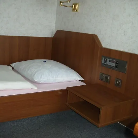 ホテル Landgasthof & Waldow 3*